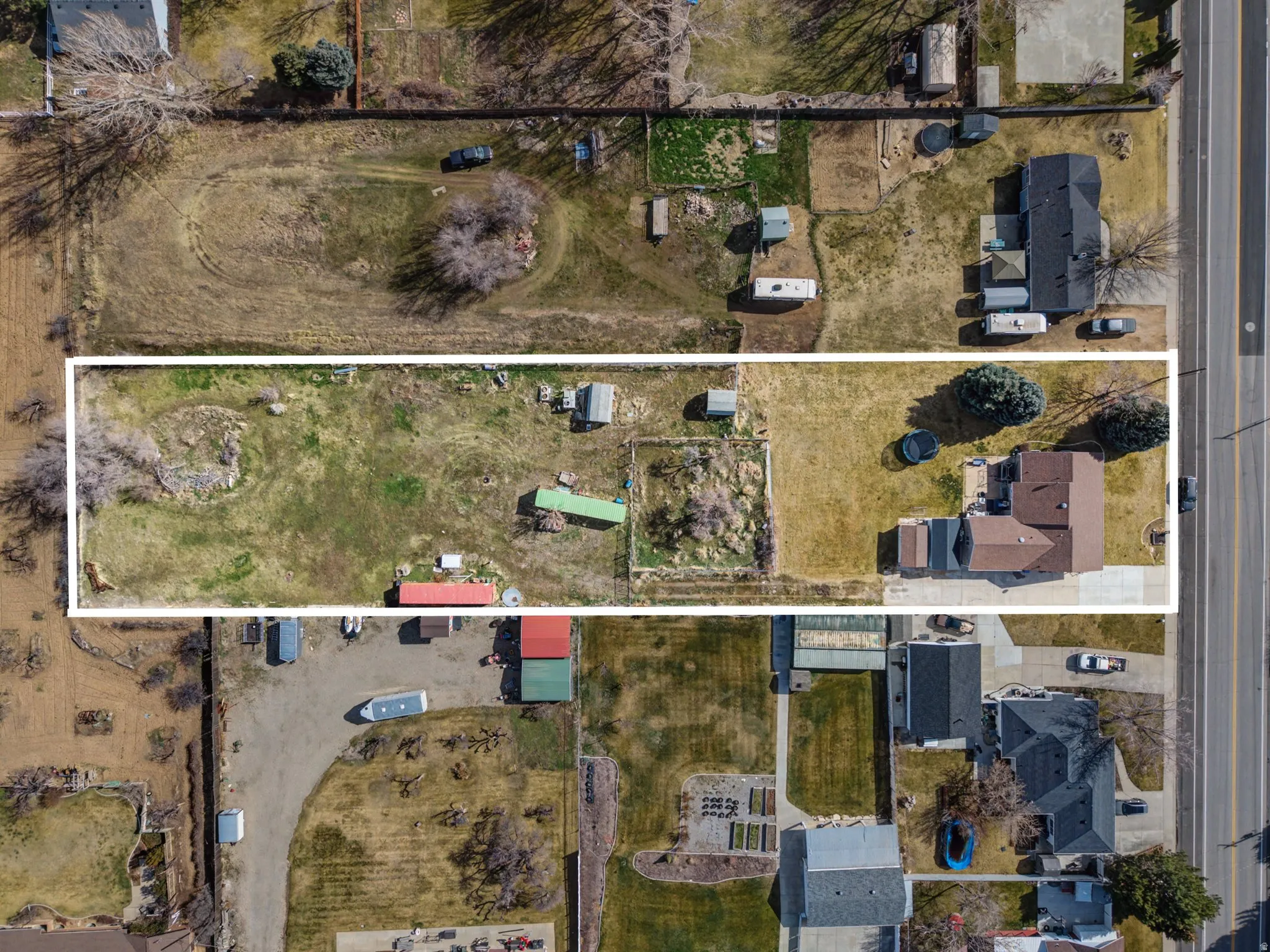 Aerial map of property and surrounding area