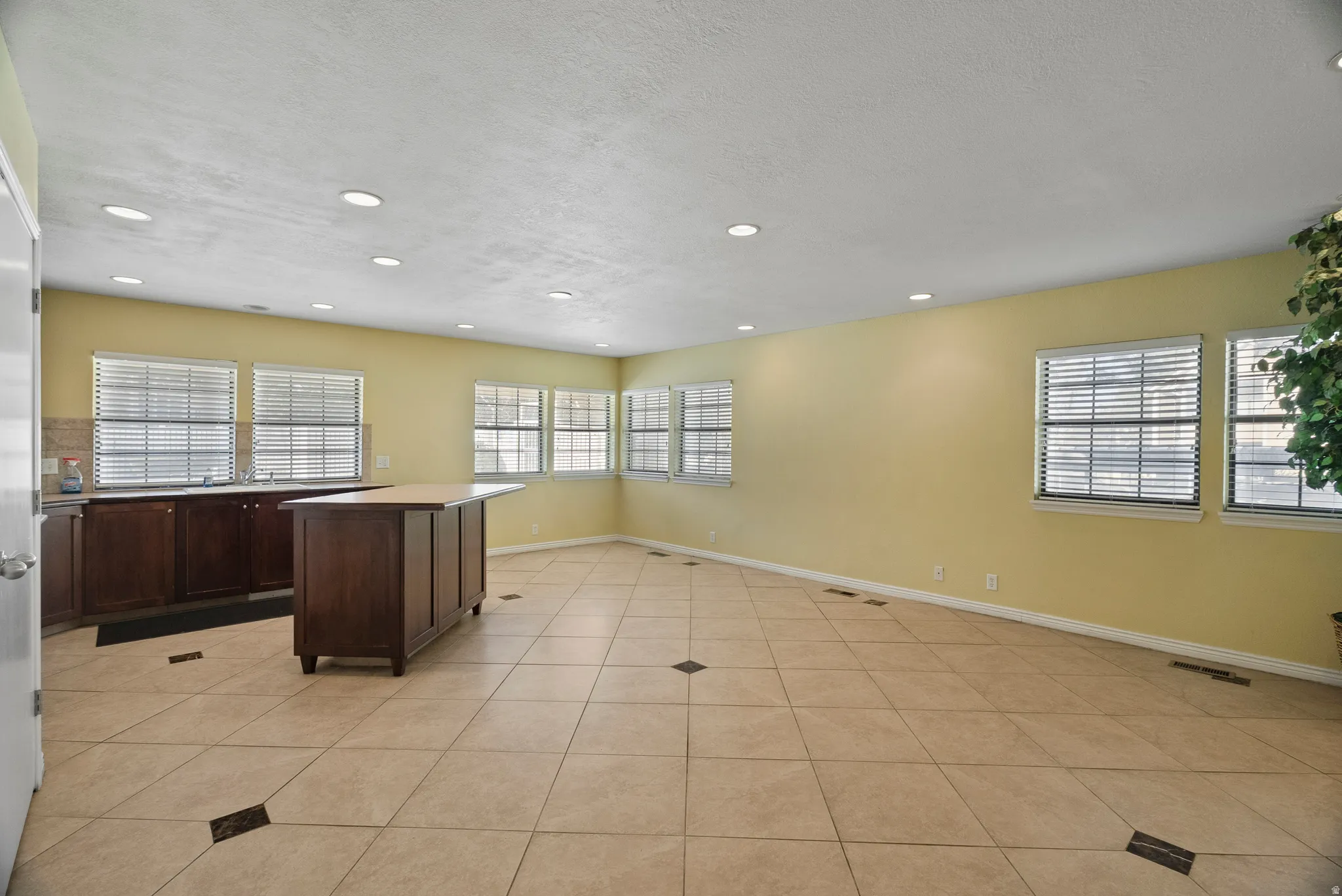 Community clubhouse available to rent out