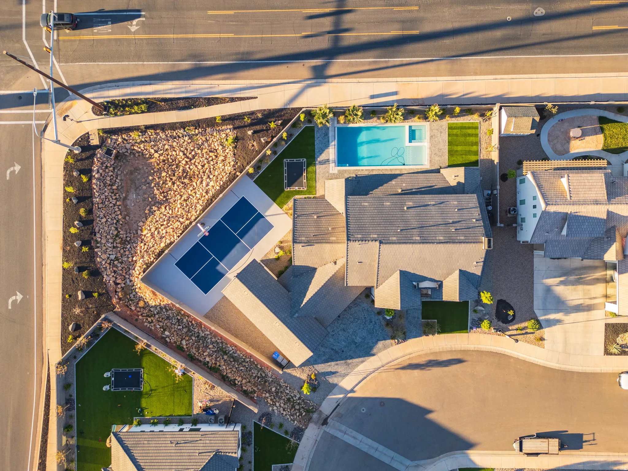 Bird's eye view of a pool area