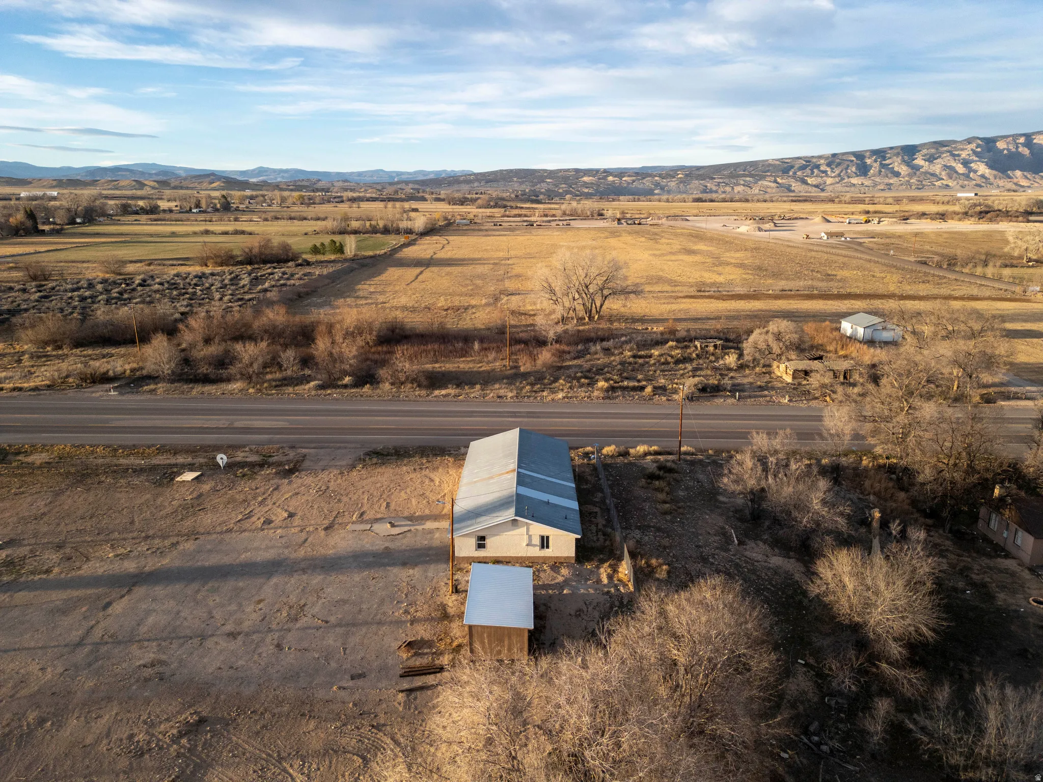 Aerial view of sparsely populated area featuring mountains