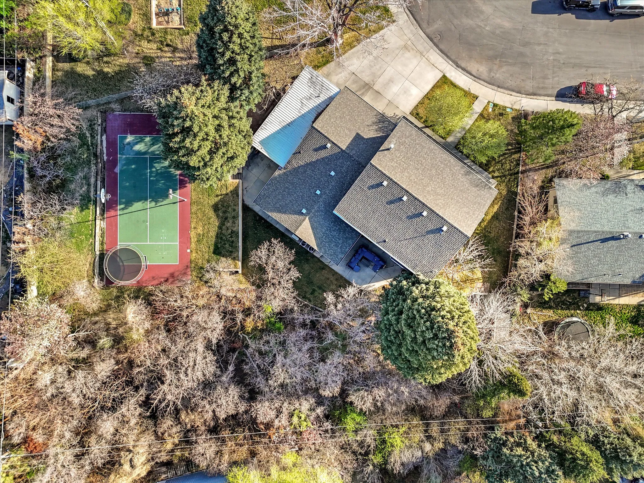 Aerial view of property and surrounding area