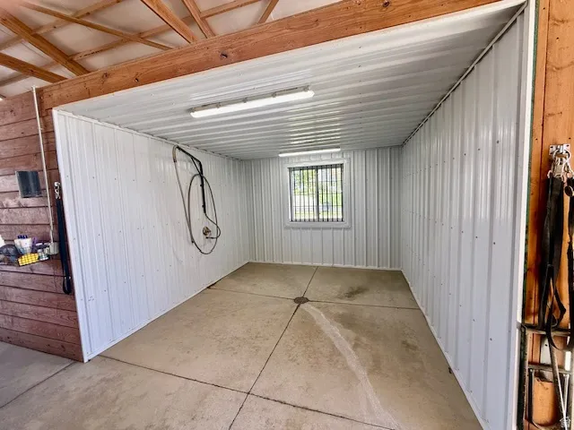 Horse shower