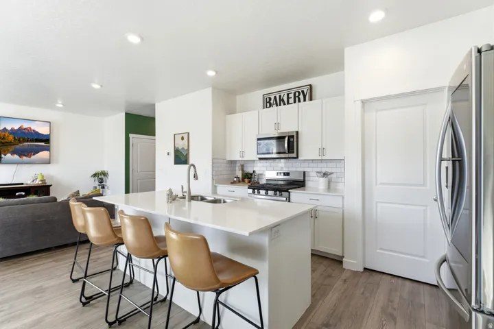 3835 W Cold Pond Ave, Lehi, Utah 84048