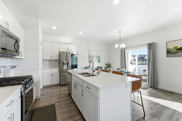 3835 W Cold Pond Ave, Lehi, Utah 84048