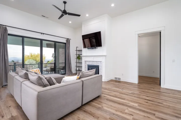 159 E 3900 N, North Ogden, Utah 84414