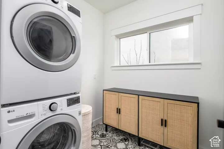 159 E 3900 N, North Ogden, Utah 84414
