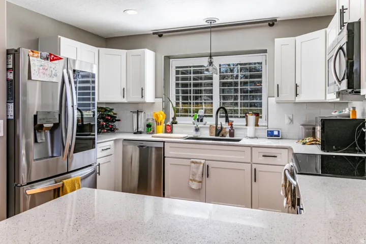 5263 Daybreak Dr, South Ogden, Utah 84403