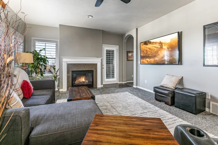 5263 Daybreak Dr, South Ogden, Utah 84403