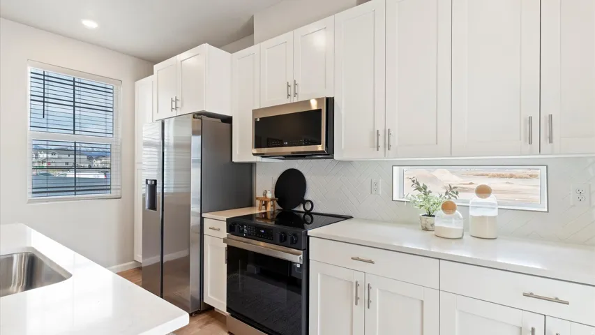 44 N Provo River Rd, Saratoga Springs, Utah 84045