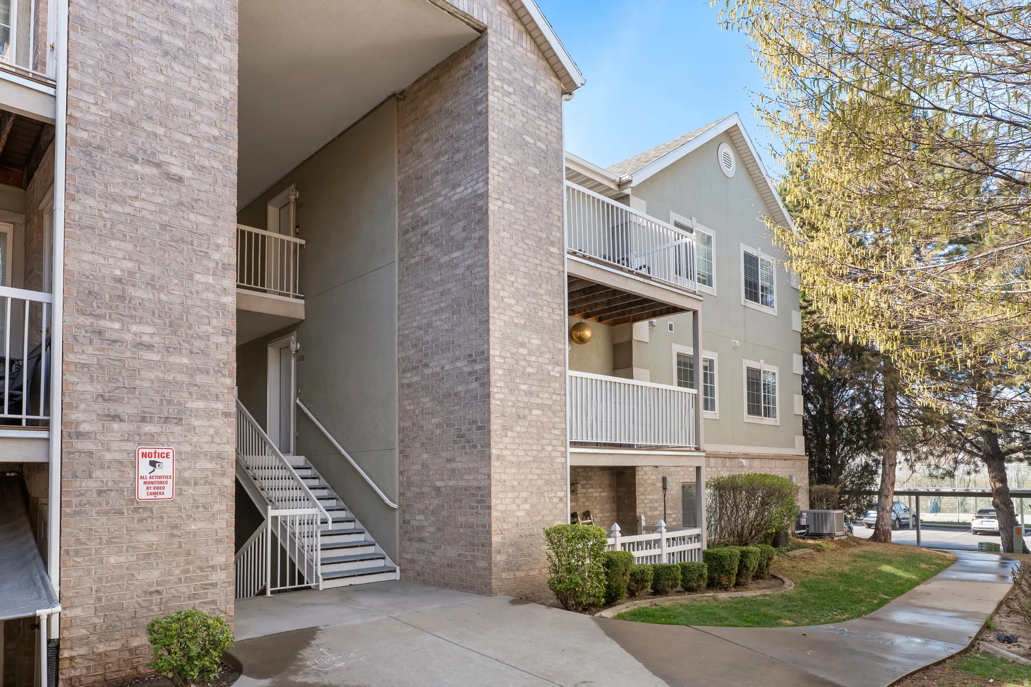 View of apartment building / complex
