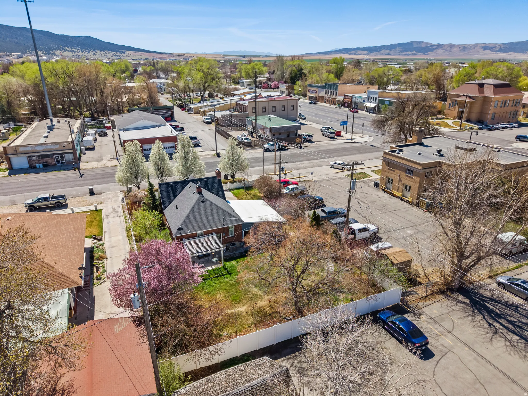 Bird's eye view of a mountainous background
