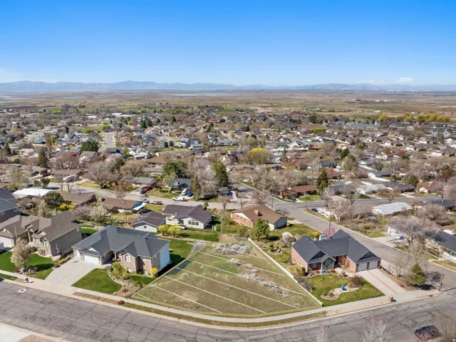 2510 S Elm Grove Dr, Perry, Utah 84302