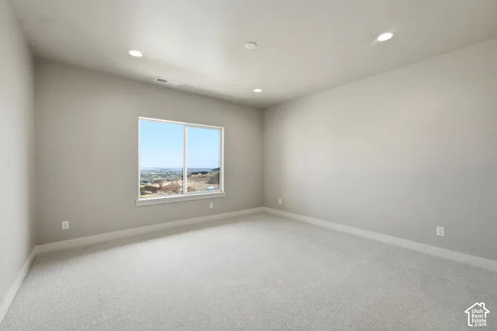 Large bedroom with walk in closet
