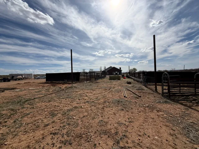 View of yard featuring an outdoor structure
