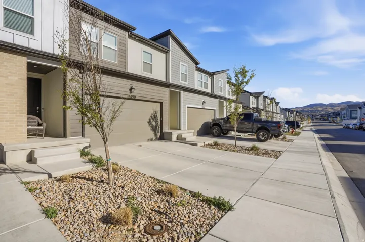 13499 S Langdon Dr, Riverton, Utah 84096