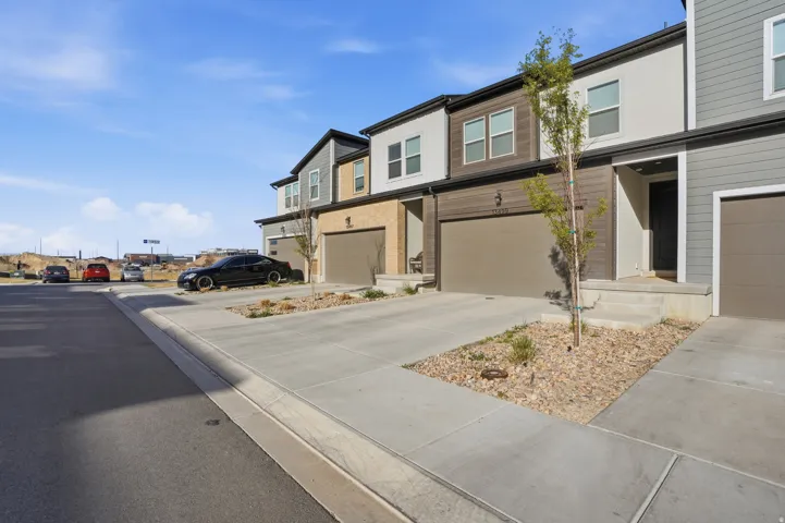 13499 S Langdon Dr, Riverton, Utah 84096