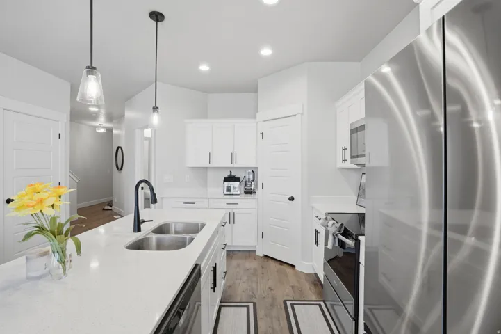 13499 S Langdon Dr, Riverton, Utah 84096