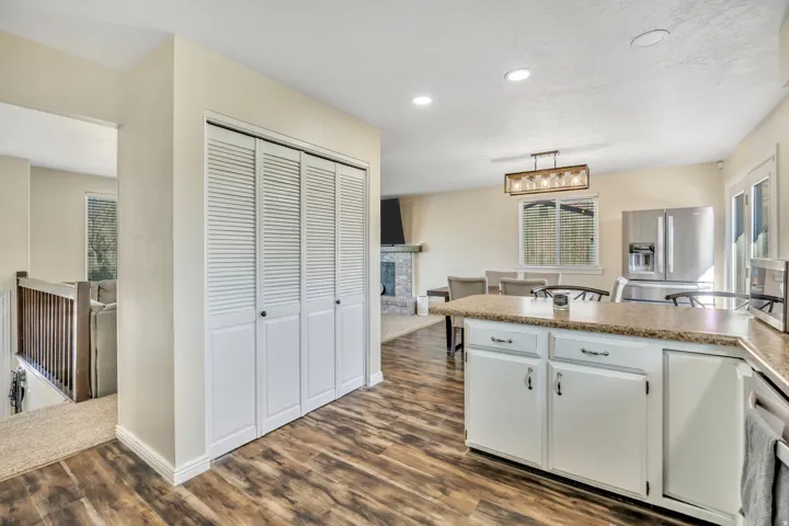 371 W 1125 N, Centerville, Utah 84014