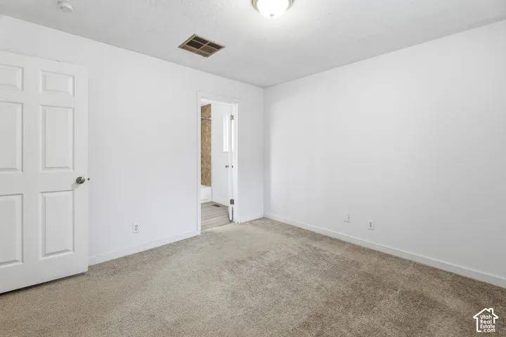 Master Bedroom & Bathroom