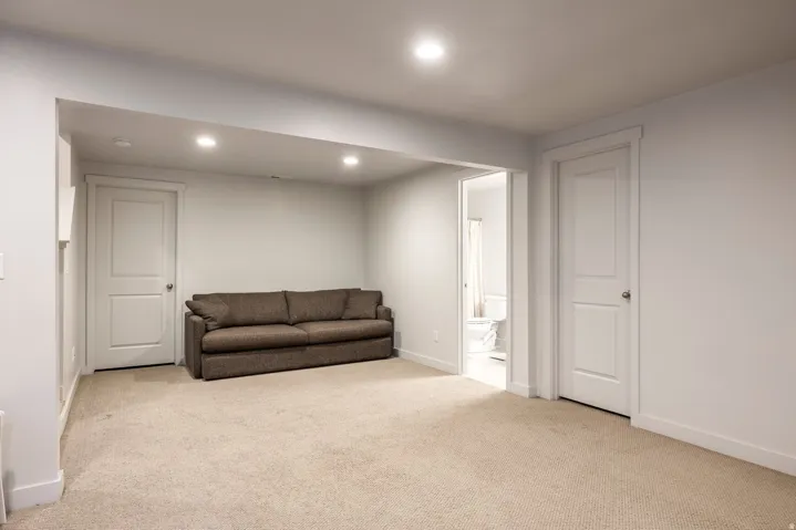 1055 S Painted Horse Ln, Bluffdale, Utah 84065
