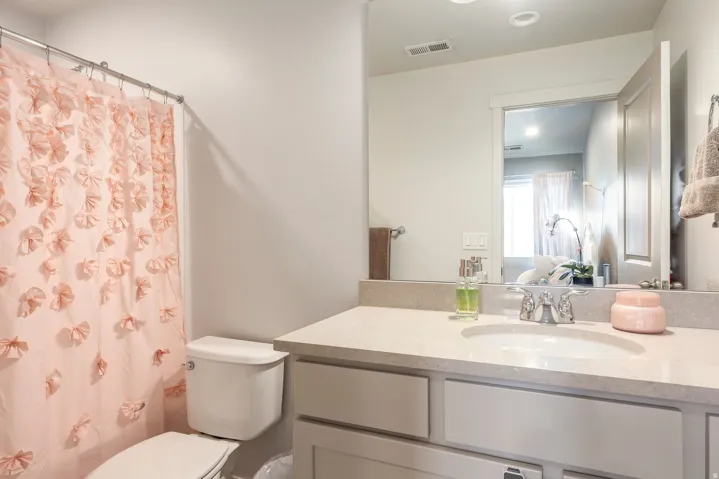 1055 S Painted Horse Ln, Bluffdale, Utah 84065