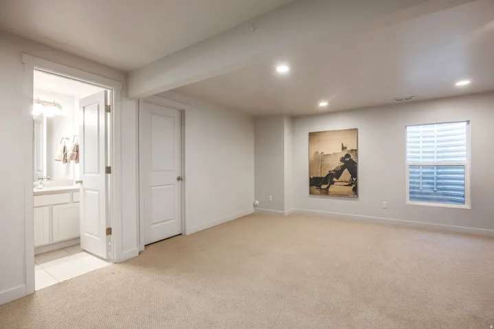 1055 S Painted Horse Ln, Bluffdale, Utah 84065