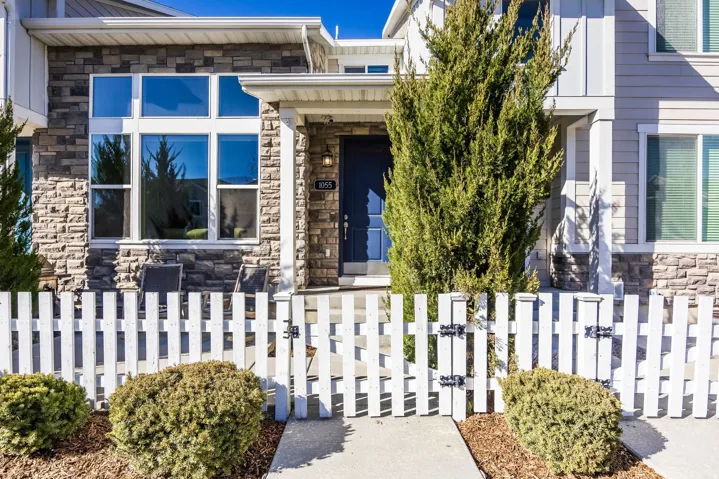 1055 S Painted Horse Ln, Bluffdale, Utah 84065