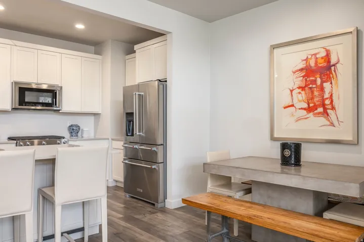 1055 S Painted Horse Ln, Bluffdale, Utah 84065