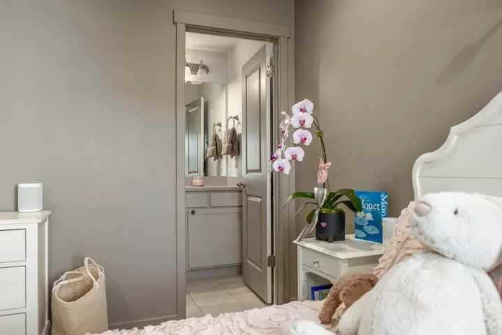 1055 S Painted Horse Ln, Bluffdale, Utah 84065