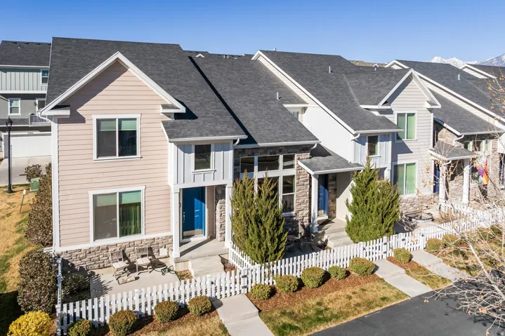 1055 S Painted Horse Ln, Bluffdale, Utah 84065