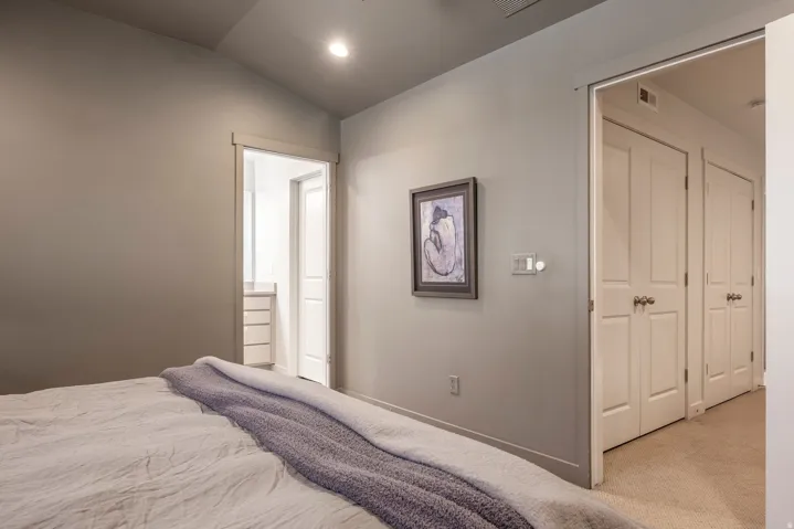 1055 S Painted Horse Ln, Bluffdale, Utah 84065