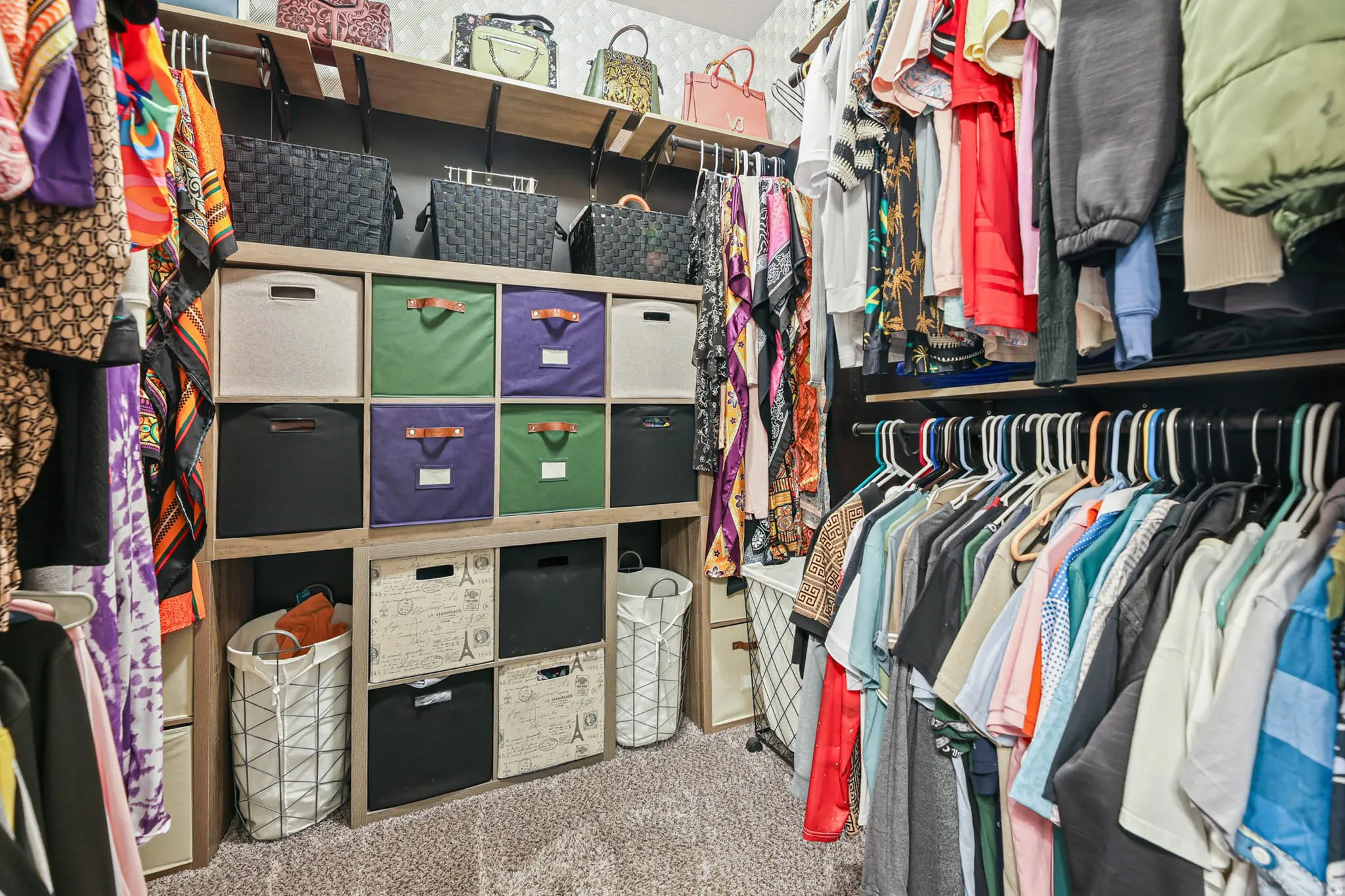 Walk in closet featuring carpet
