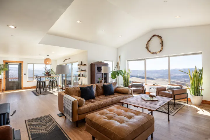 277 E Crestview Dr, Wanship, Utah 84017