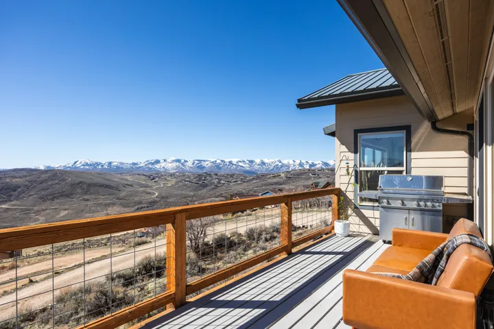 277 E Crestview Dr, Wanship, Utah 84017