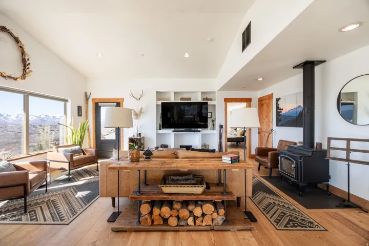 277 E Crestview Dr, Wanship, Utah 84017