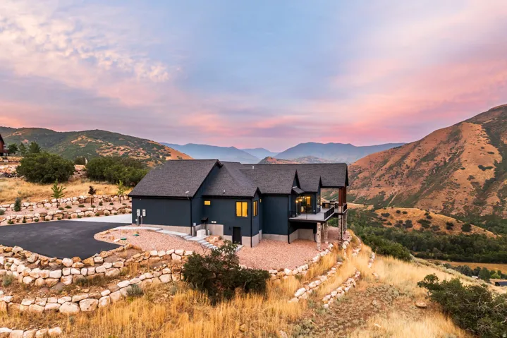 1511 S Valley View Cir, Springville, Utah 84663