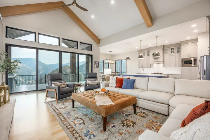 1511 S Valley View Cir, Springville, Utah 84663