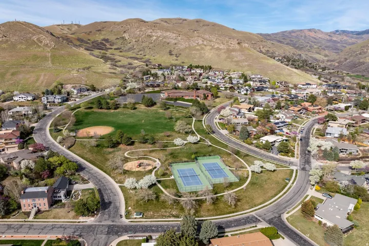 195 E North Sandrun Rd, Salt Lake City, Utah 84103