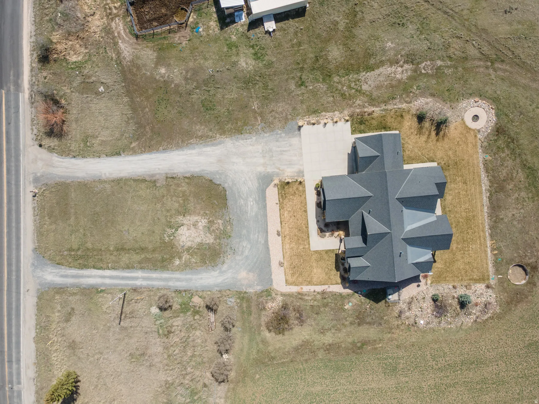 Aerial view of property and surrounding area