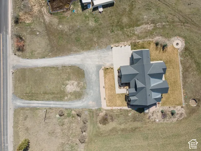 Aerial view of property and surrounding area