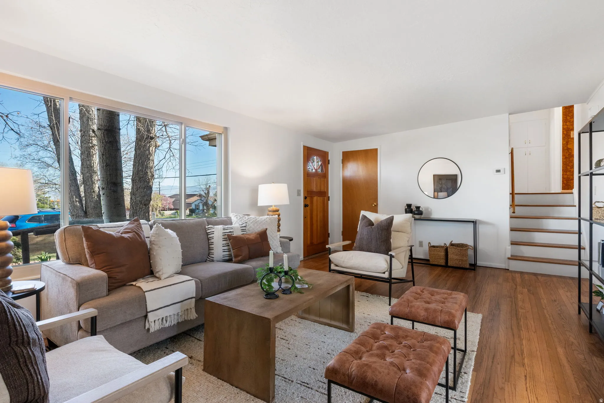 Living room.