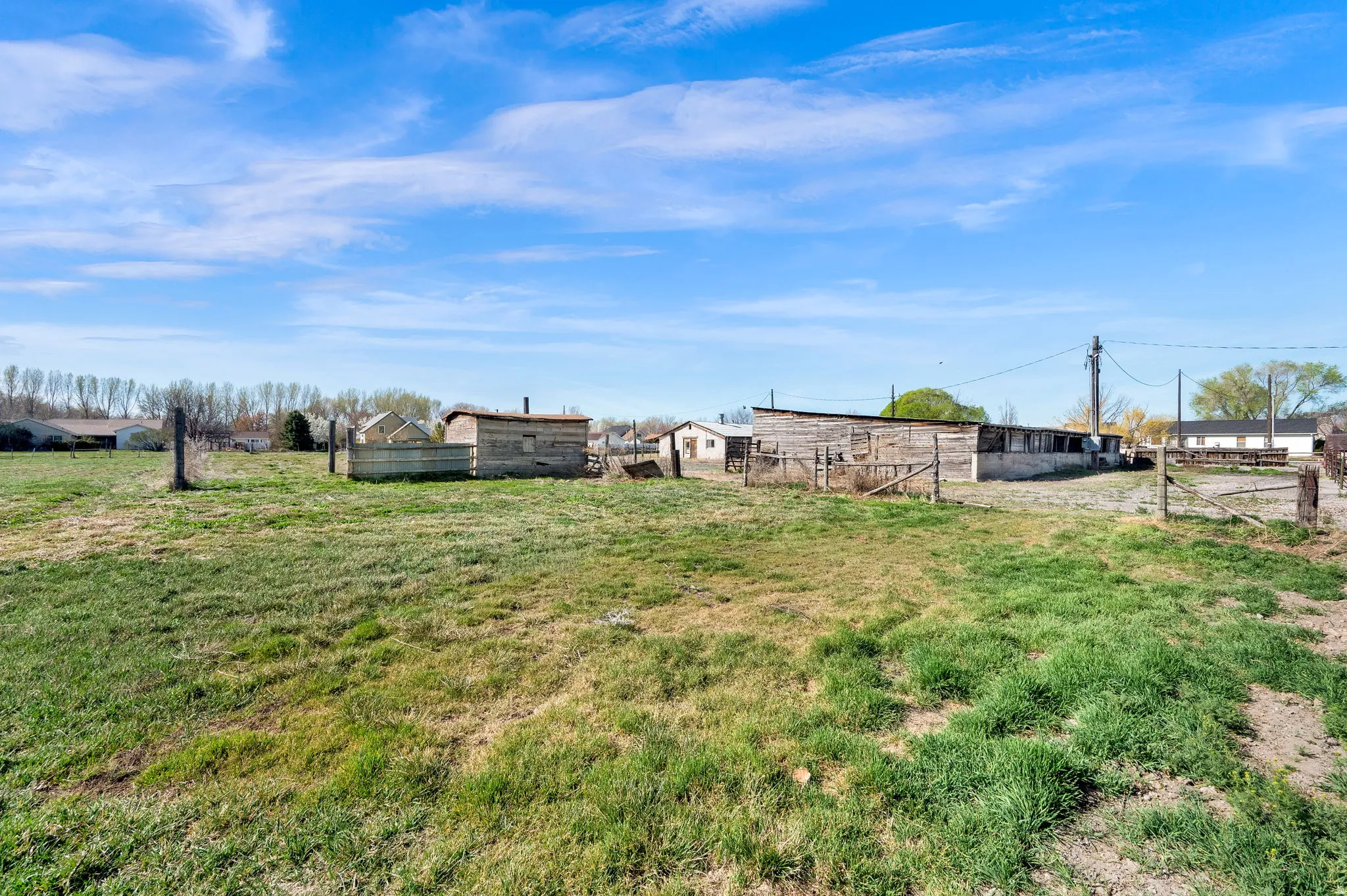 View of yard with a residential view