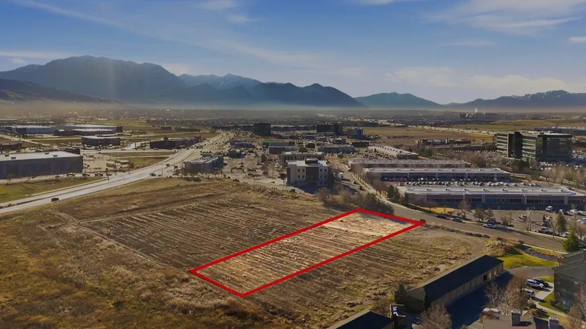 View of property location featuring property boundaries highlighted and mountains
