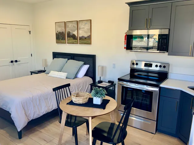 Separate Casita/Airbnb/Mother in-law suite