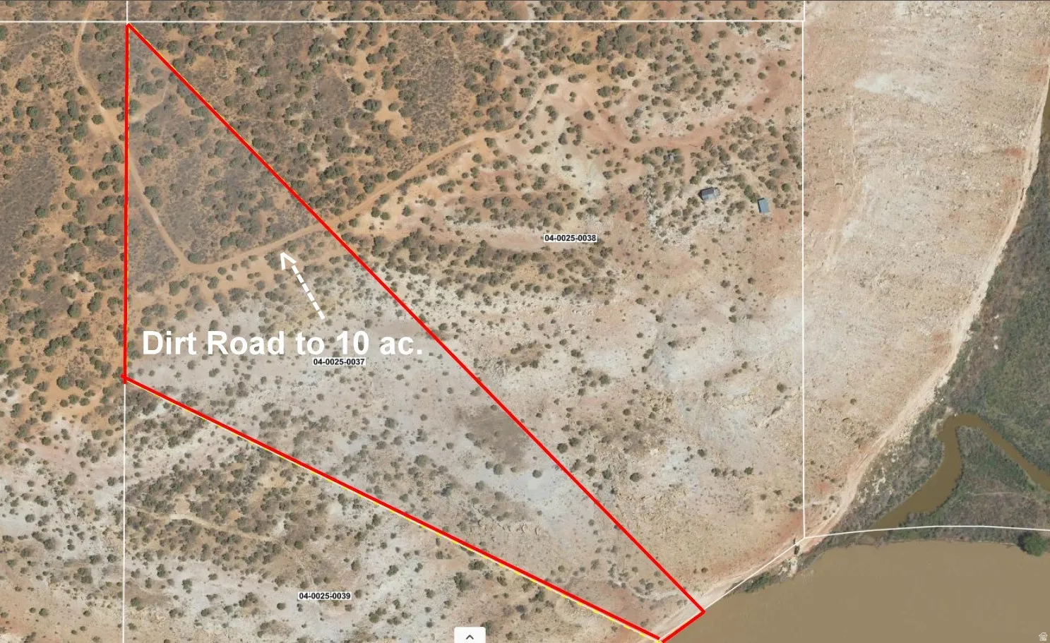 Map / location dirt road heads to next door neighbor's property.