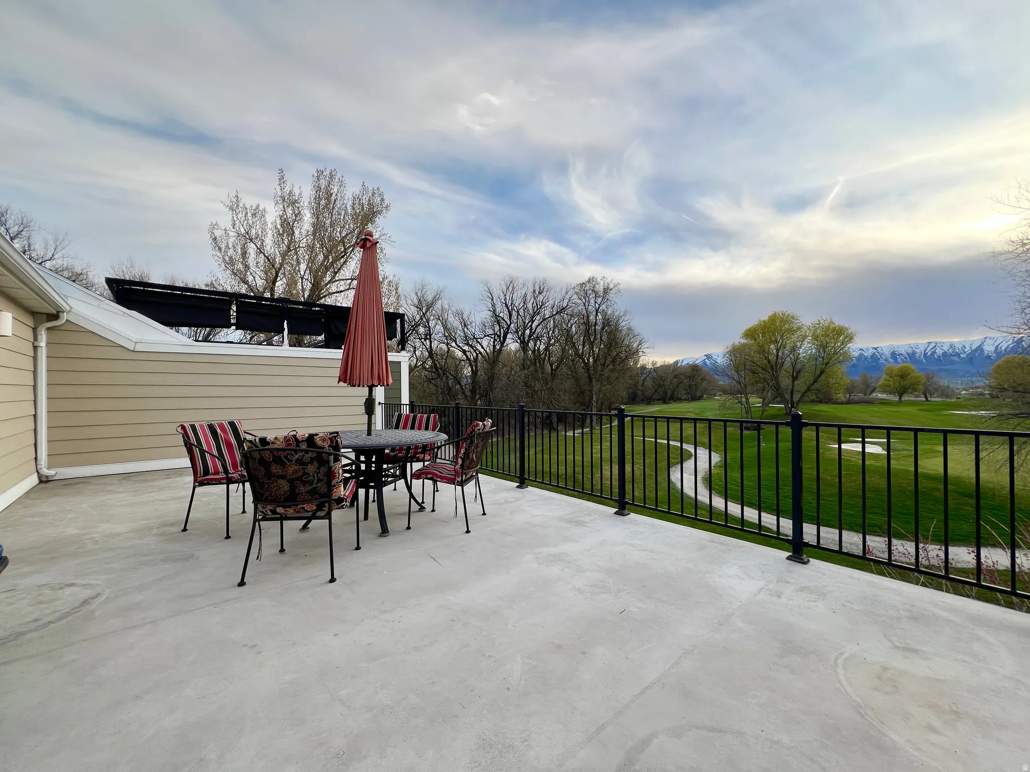 View of patio / terrace with outdoor dining area