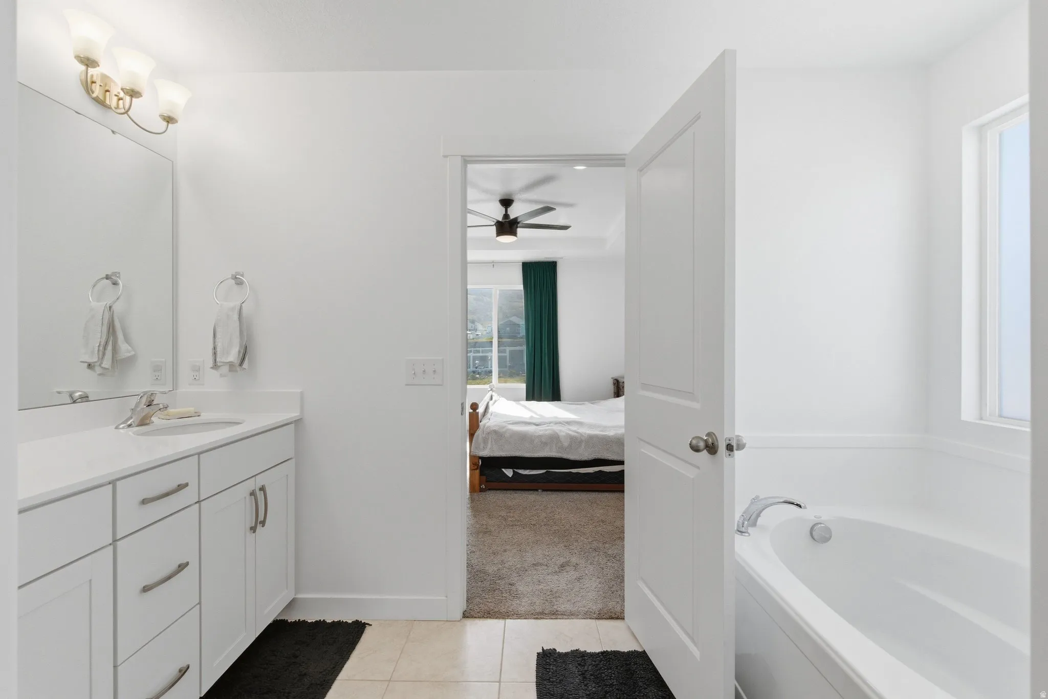 Masterbath to bedroom