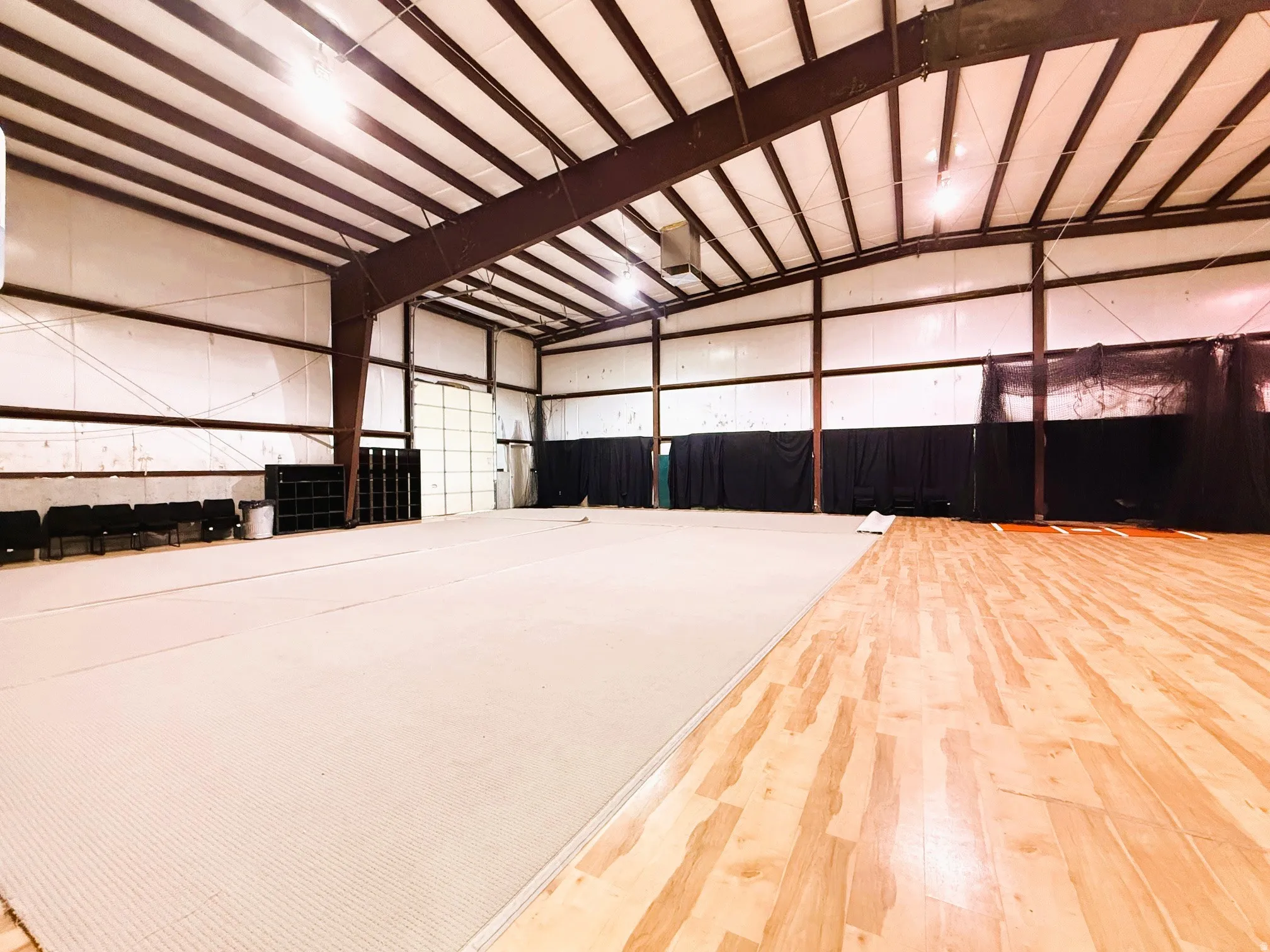 Misc room with vaulted ceiling