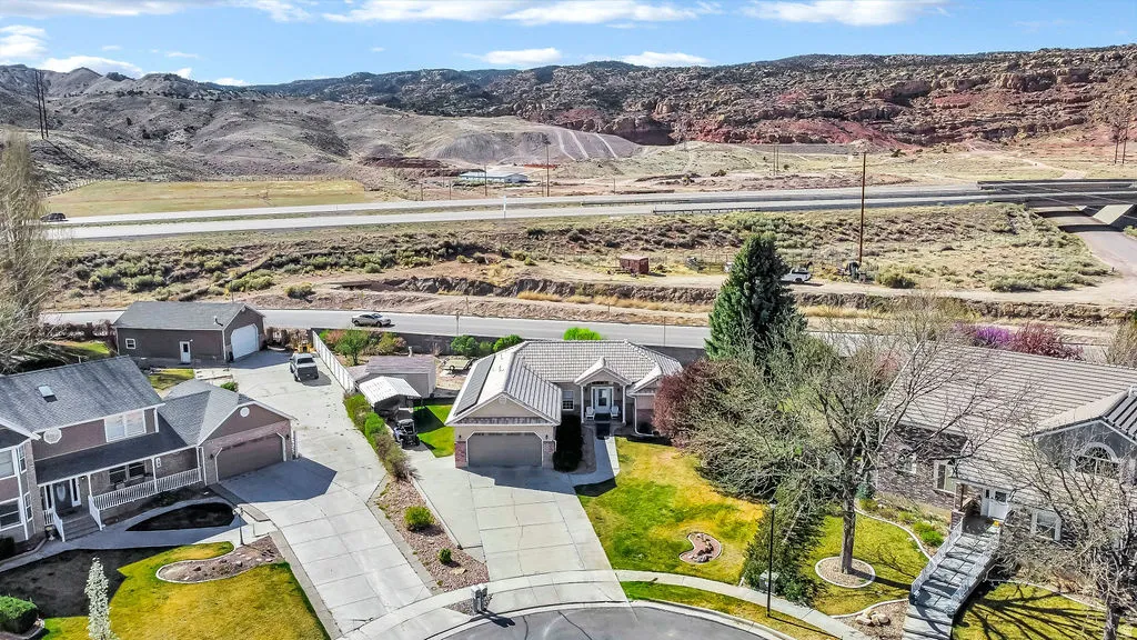 Aerial view of residential area with a mountain backdrop