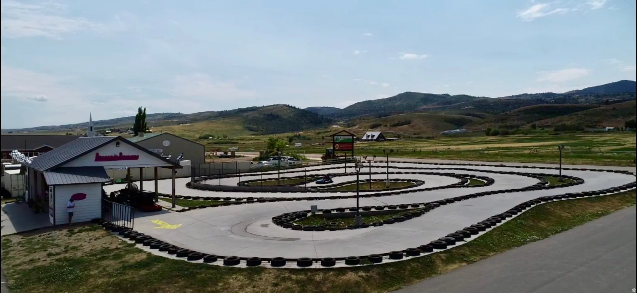 View of home's community with a mountain view